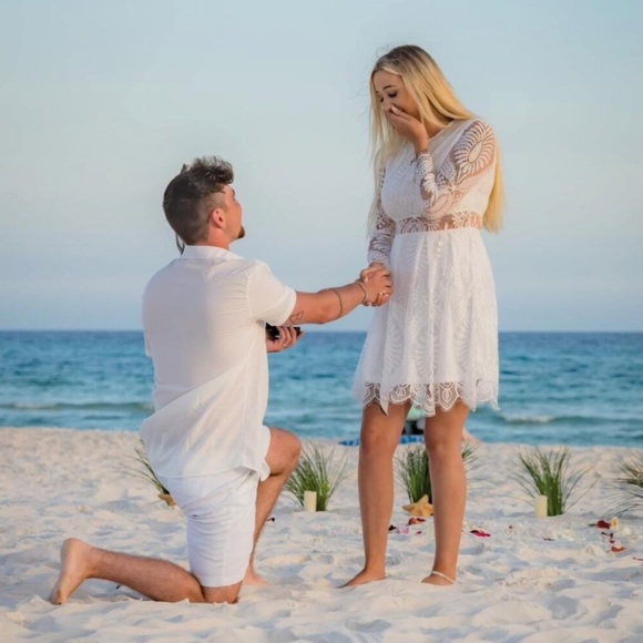 White Elegant Dress Scallop Trim, Zipper Closure Long Sleeve Short, Mini, Lace - Picture 13 of 16